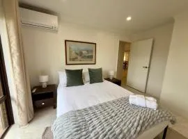 2 Old-style Homey Family Charm 4br Pet Friendly!