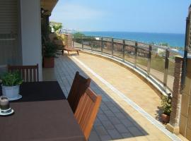 Ático Playa del Cristal, hôtel à Badalona
