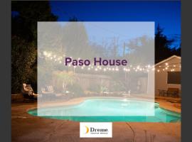 Paso House, hotel in Redding