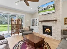 Charming 3BR Waterfront Home - Private - Serene