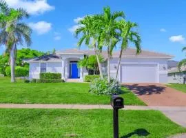 5BR Beach House - Private Pool Beach Access Incl