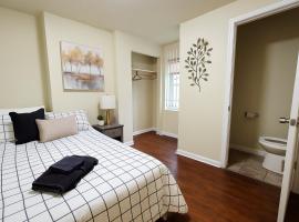 Near Stadiums and Downtown in Peaceful Neighborhood, hotel in Baltimore