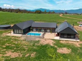 Half Mile High - Merrijig - Sleeps 10