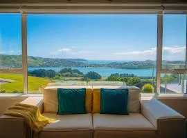 Hilltop Ocean Hideaway - Aotea Wellington