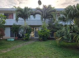 La Maison Plage et Sunset โรงแรมในPaeau