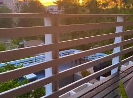 Hillside Hideaway - Private Woodland Hills Canyon Suite