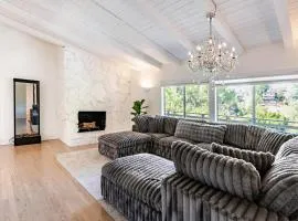 Hillside Hideaway - Private Woodland Hills Canyon Suite
