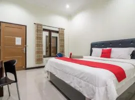 RedDoorz near Tugu Bandara Sulthan Thaha Jambi