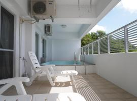 Tomigusuku में, होटल ホワイトヒルズ