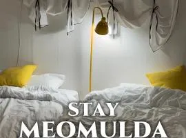 Stay Meomoolda