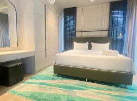 Stay in RM2million luxury condo 12mins Walk Genting -6pax, condo in Genting Highlands