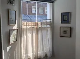 The Georgian Nest - Near the Sea