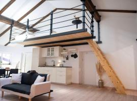 Horse Whispering Ranch apartma, hotel in Ilirska Bistrica