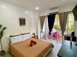 Villa Talisay Streetside Studio, Ferienwohnung in Samal