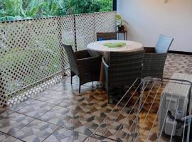 Tereva home 2: Bora Bora şehrinde bir otel