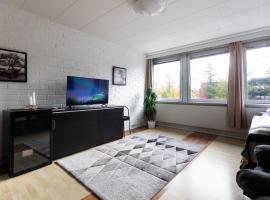 Spacious and cozy 2 bedroom apartment for 7, ξενοδοχείο σε Myyrmäki