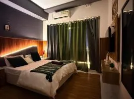 Midori by Gatsby Stays