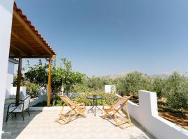 Myrsini's House - Neapoli Garden & Grove Retreat, hotel 