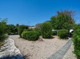 Charmante maison familiale Mandelieu-la-Napoule, hotel in Mandelieu-la-Napoule