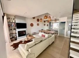 Villa - Sleeps 8 - Near Beaches Golf and Polo