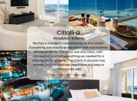 Encantame 2BR Rooftop Pool LazyRiver Pickleball