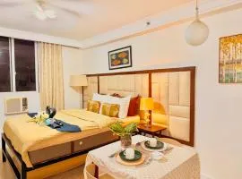 Attractive studio with Luxury bed Good for 1-4pax High speed WiFi with Netflix Free Pool & Parking