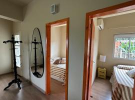 Casa aconchegante ao lado do Parque de Exposições, hotel i São Borja