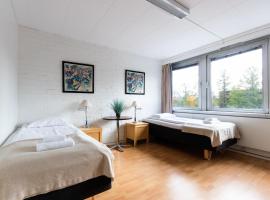 Functional and cozy 3 bedroom apartment for 6, ξενοδοχείο σε Myyrmäki