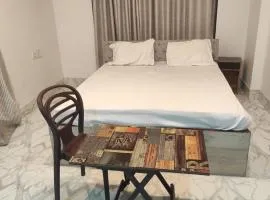 Hotel AI near Shalimar station