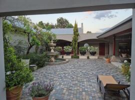 The Courtyard at La Loggia, hotel in Nottingham Road