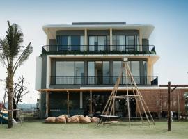 Gió và Cát Cafe & Homestay，位于洞海的酒店