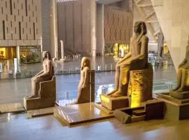 Beko pyramids View inn