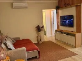 Piscina aquecida , ar, perto da praia, academia- DUO