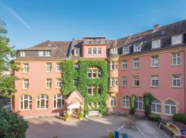 Hotel Oranien Wiesbaden: Wiesbaden'da bir otel