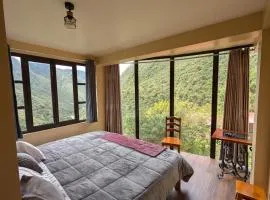 TUMI Specialty Travel