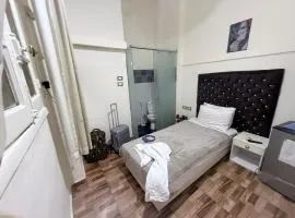 استوديو بجوار طلعت حرب