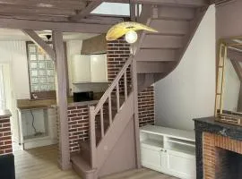 jolie maison de ville CHATEAUNEUF sur loire