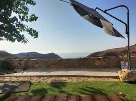 Villa de vacance proche de la plage, hotel in Souahlia