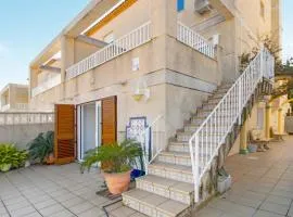 Beautiful Apartment In Oliva With Wifi