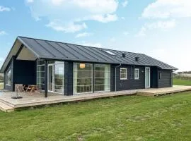Awesome Home In Store Fuglede With Wifi