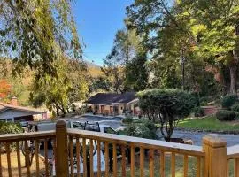Mountain Aire Cottages, Inn, & Glamping