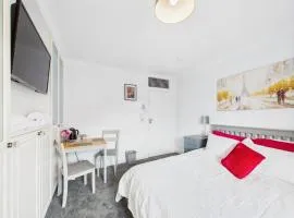 Geneva Cottage Darlington - Entire House & parking