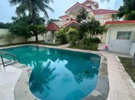 Royal Holiday Homes 4BHK premium Luxury Beach Villa, Uthandi