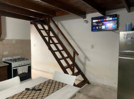 Disfrutá tu estadía en Romana Dolores a solo 10 cuadras del parque termal Conseguí un ahorro exclusivo para el parque, hotel in Dolores