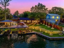 Lakefront Luxury Home in Texas Hill Country With scenic views and loaded with amenities