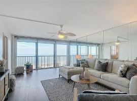 Luxury Two Bedroom Beachfront Condo with Panoramic Gulf Views, hotel in Fort Myers Beach