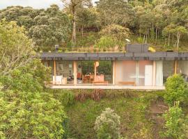 Refúgio Contemporâneo na Serra da Bocaina, hotel v destinaci Silveiras