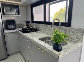 Lindo Apartamento Gold, Moderno, Novo, Jd Alvorada, hotel in Campo Novo do Parecis