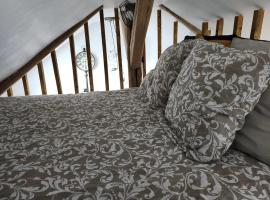 Coquet Studio avec Jardin à Ballan-Miré, hotel en Ballan-Miré