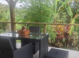 Éden Home Accès Rivière Privée, hotel en Goyave